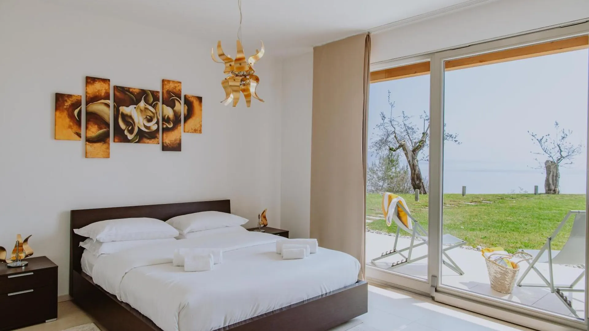 Villa Albachiara, Private Luxury Villa With Private Pool And Lake View Gardone Riviera 0*,