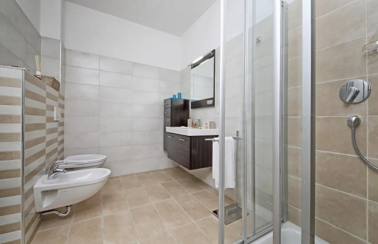 Villa Albachiara, Private Luxury Villa With Private Pool And Lake View Gardone Riviera