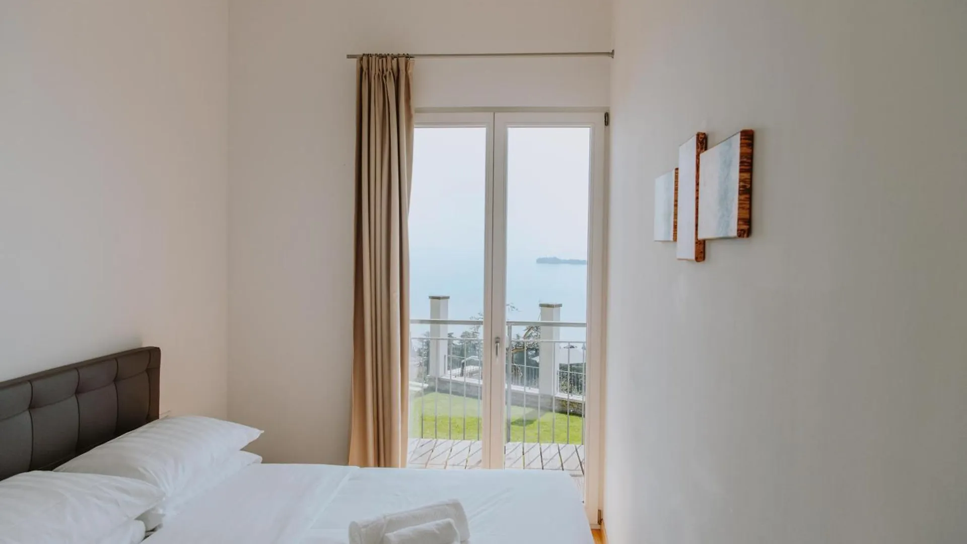 Villa Albachiara, Private Luxury Villa With Private Pool And Lake View Gardone Riviera 0*,  Italy
