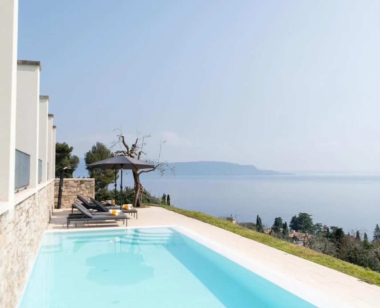 Villa Albachiara, Private Luxury Villa With Private Pool And Lake View Gardone Riviera