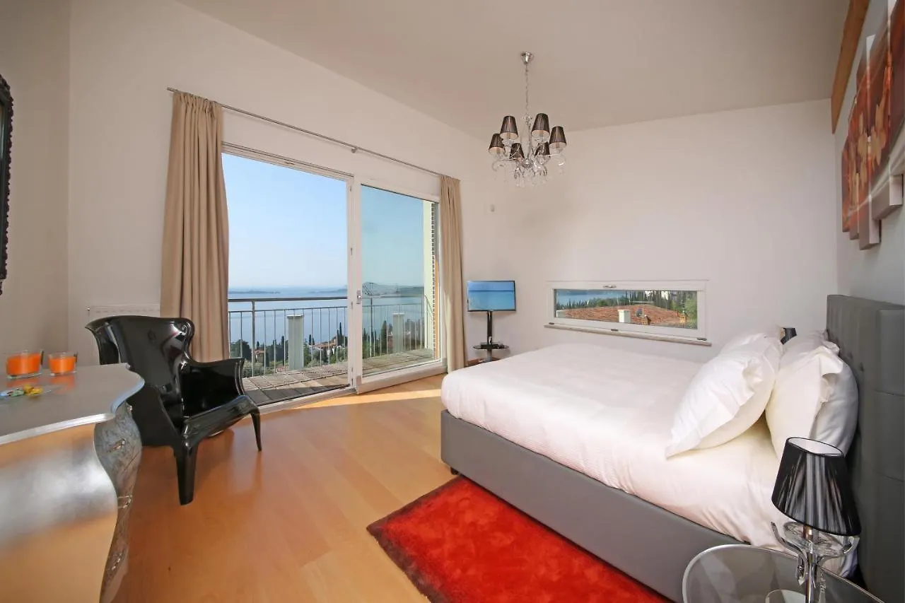 Villa Albachiara, Private Luxury Villa With Private Pool And Lake View Gardone Riviera 0*,